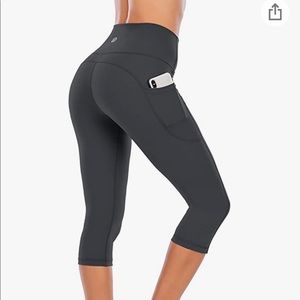 Women’s Capri high waisted leggings